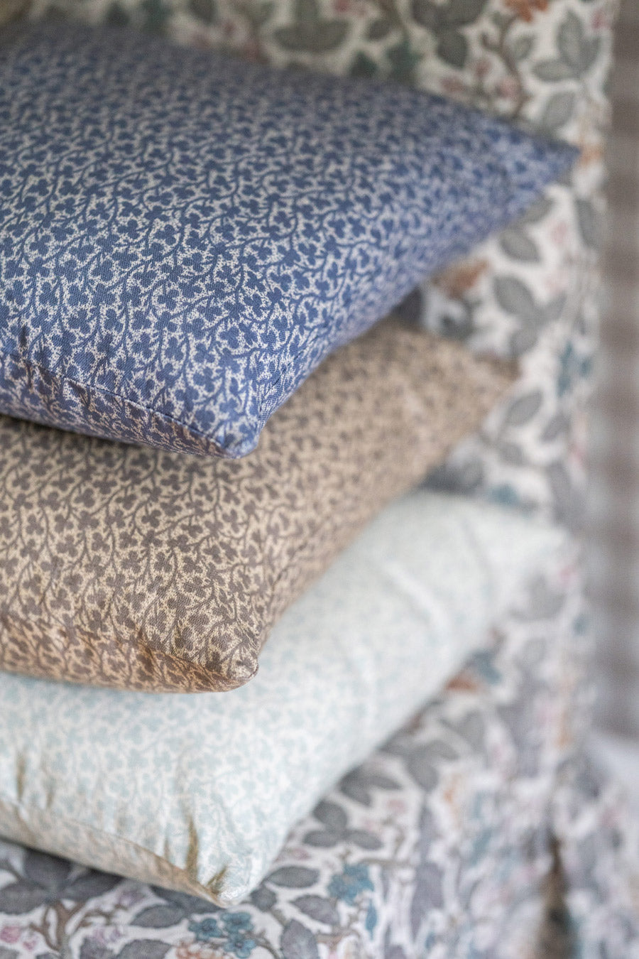 Clover Linen / Indigo Clover Linen / Indigo