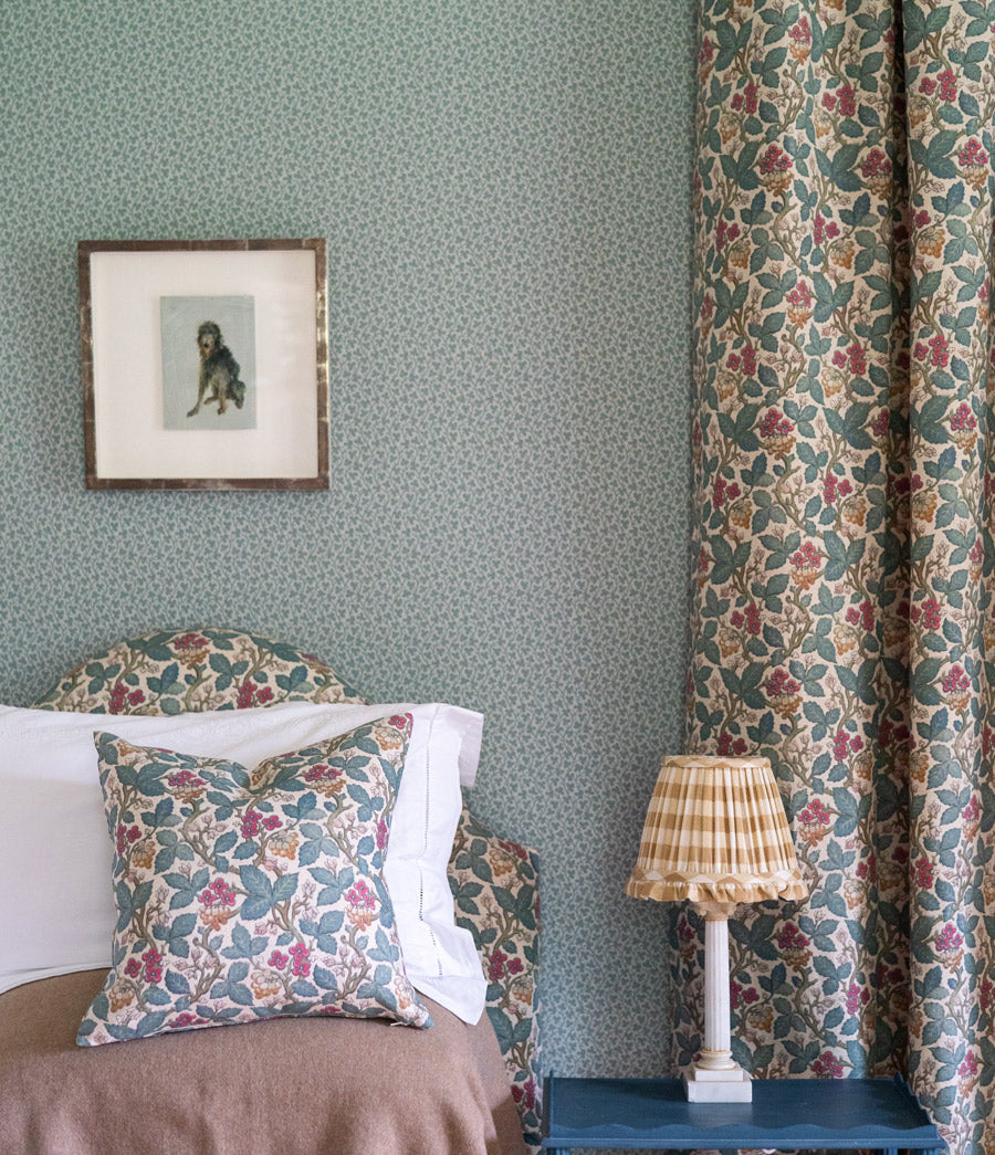 Briar Linen / Currant Red Briar Linen / Currant Red