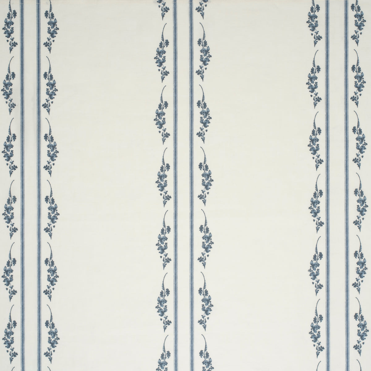 Trifolium Marchprint Linen / Midnight on Ivory