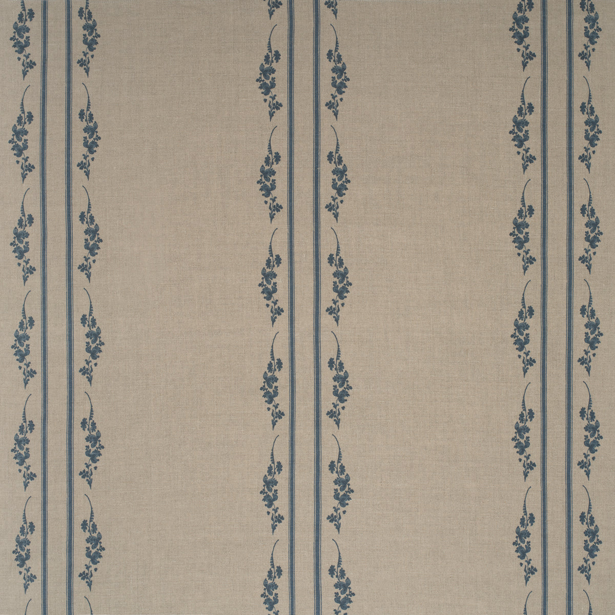 Trifolium Marchprint Linen / Midnight on Natural