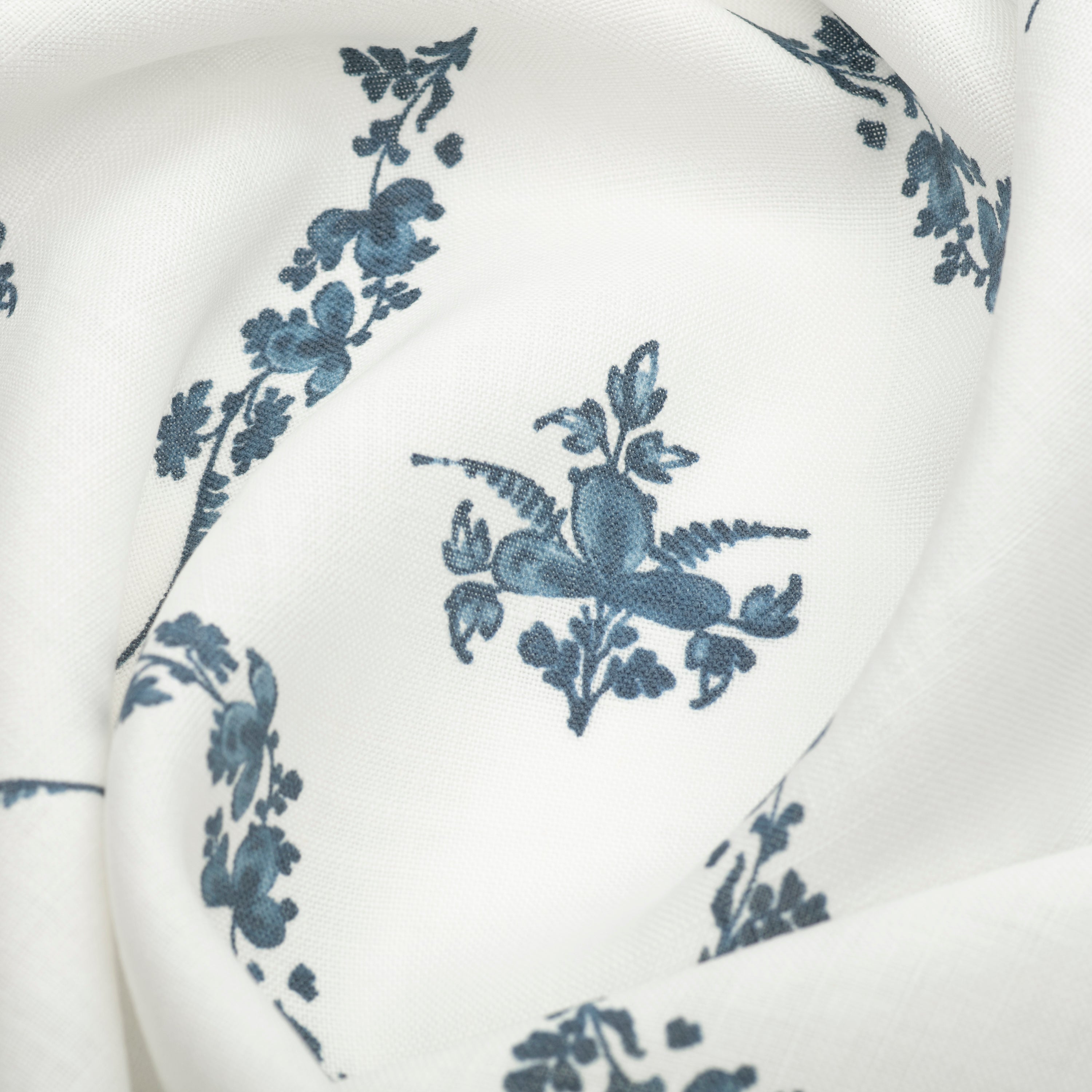Trifolium Wreath Linen / Midnight on Ivory Samples Trifolium Wreath Linen / Midnight on Ivory Samples