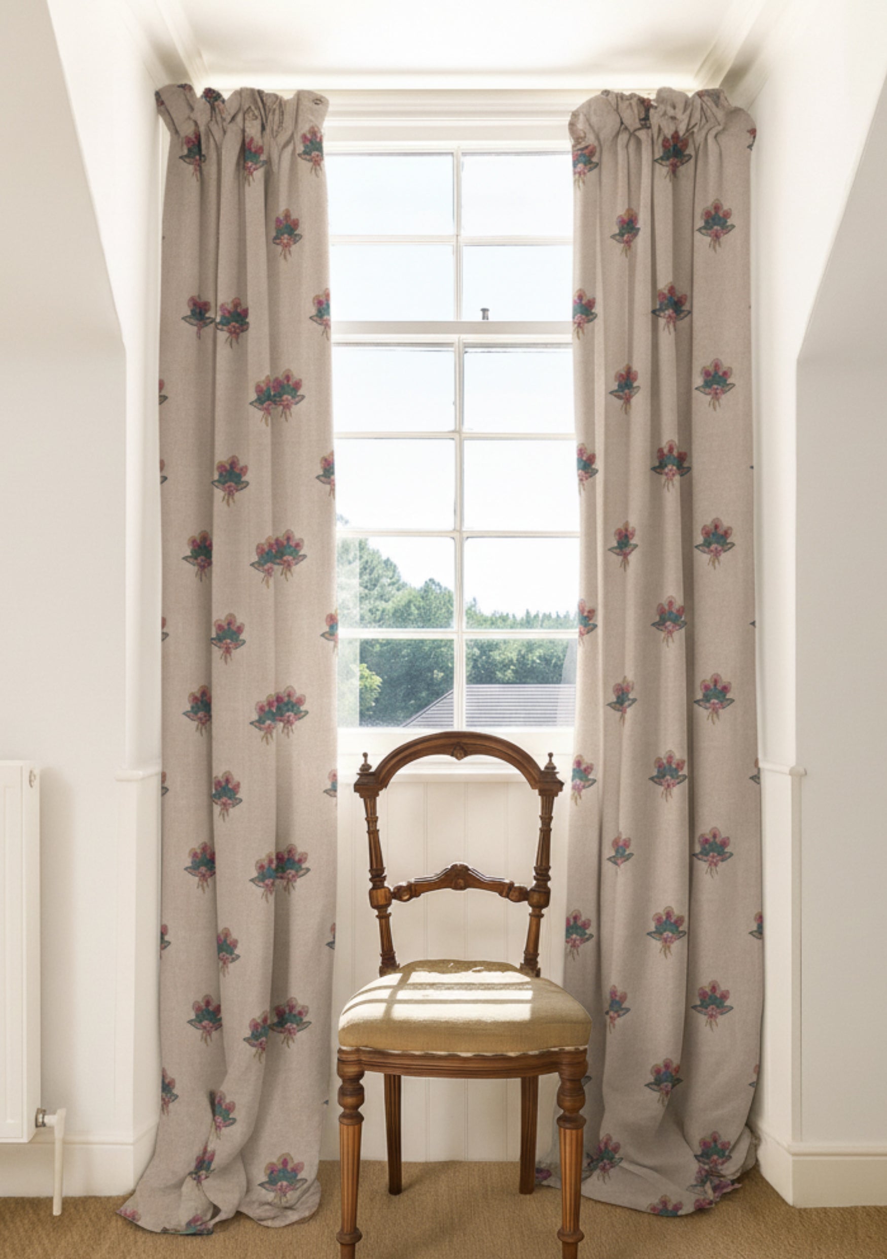 Balazuc Trefoil Linen / Natural