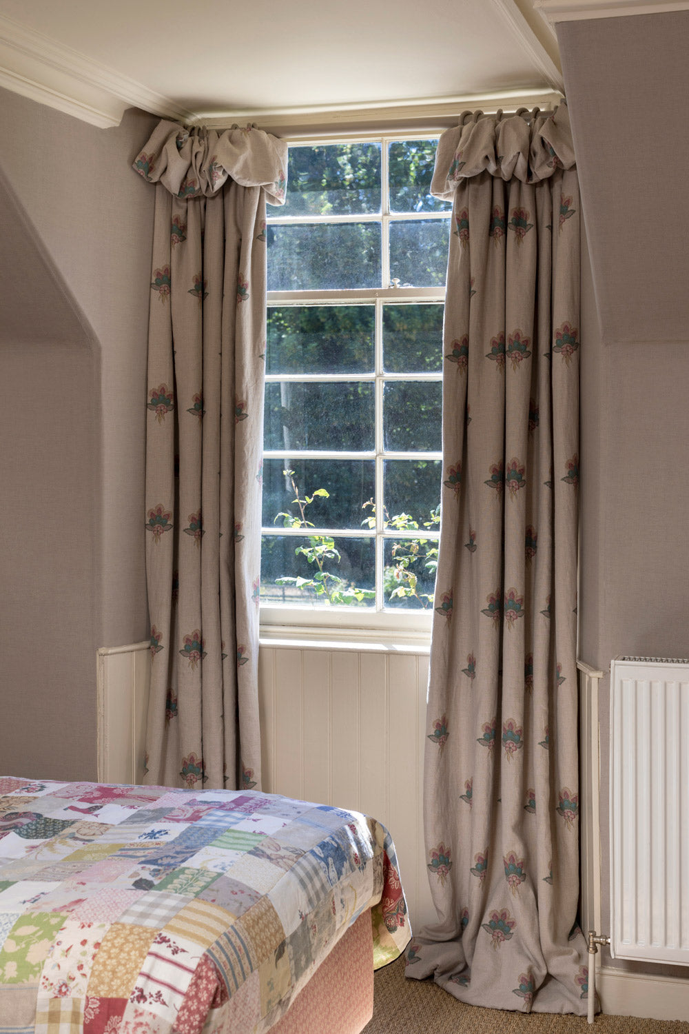 Balazuc Trefoil Linen / Natural