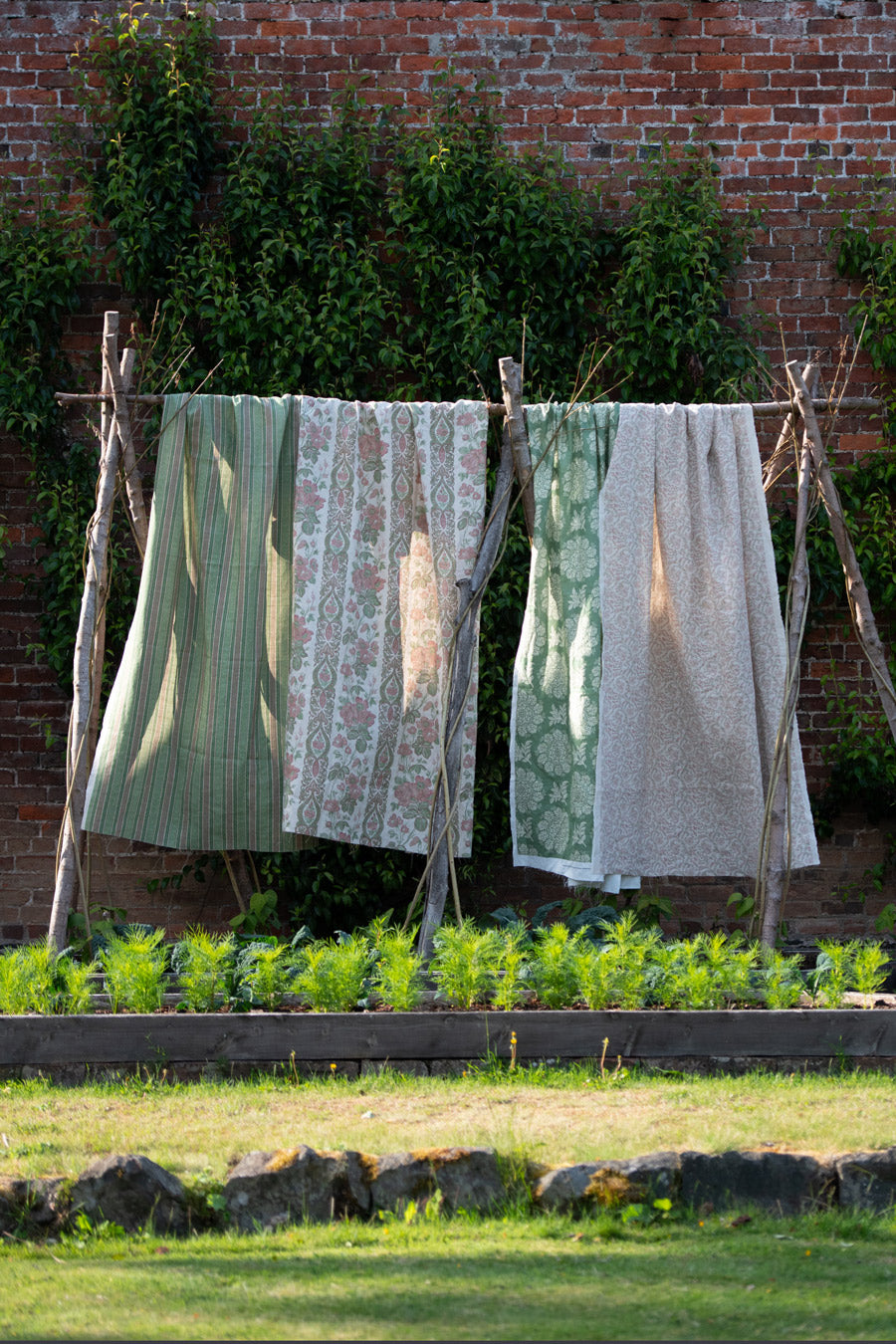 Jaujac Stripe Linen / Pink-Fern