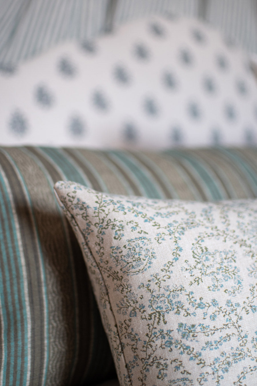 Jaujac Stripe Linen / Truffle-Blue