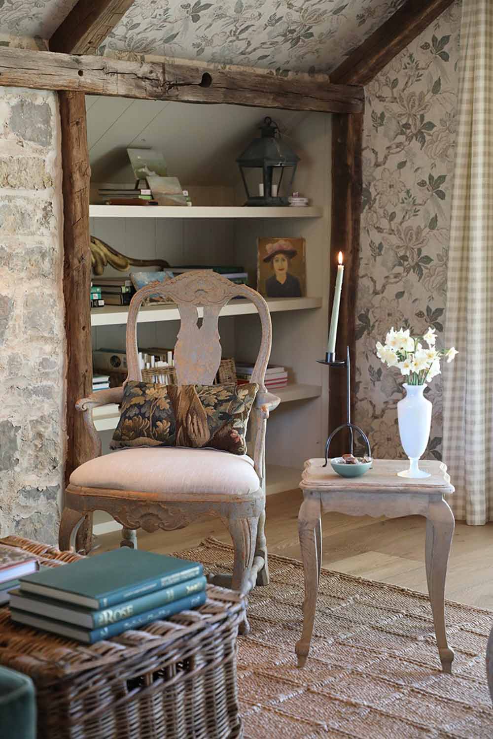 Sutton Wallcovering / Vintage Blue
