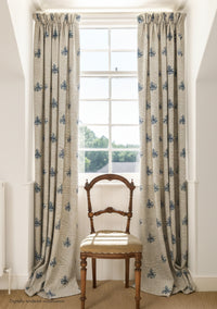 Trifolium Clover Linen / Midnight on Natural