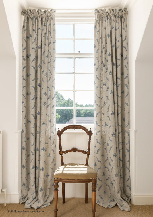 Trifolium Wreath Linen / Midnight on Natural
