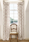 Trifolium Wreath Linen / Raspberry on Ivory