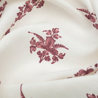 Trifolium Wreath Linen / Raspberry on Ivory Samples