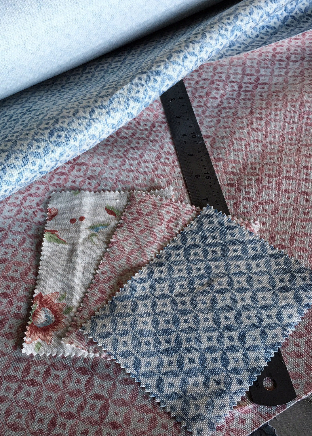 Dedalo Linen / Raspberry