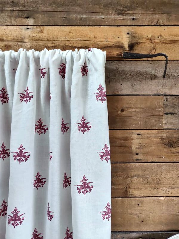 Trifolium Clover Linen / Raspberry on Ivory - Inchyra