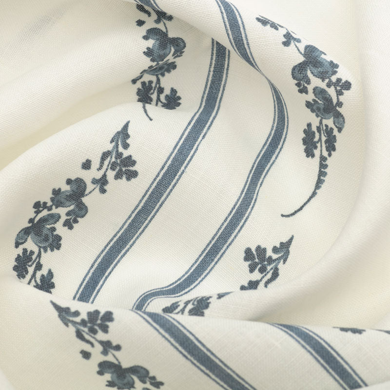 Trifolium Marchprint Linen / Midnight on Ivory